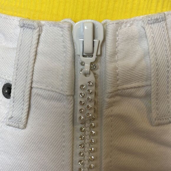 Carmar Denim Cute Sexy Mini Skirt White Rhinestone Zipper NWOT SIZE 25 - Picture 3 of 8